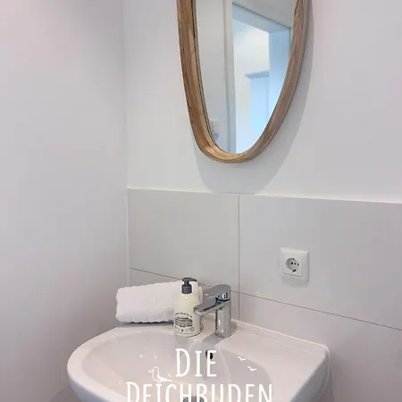 Apartment-6 *